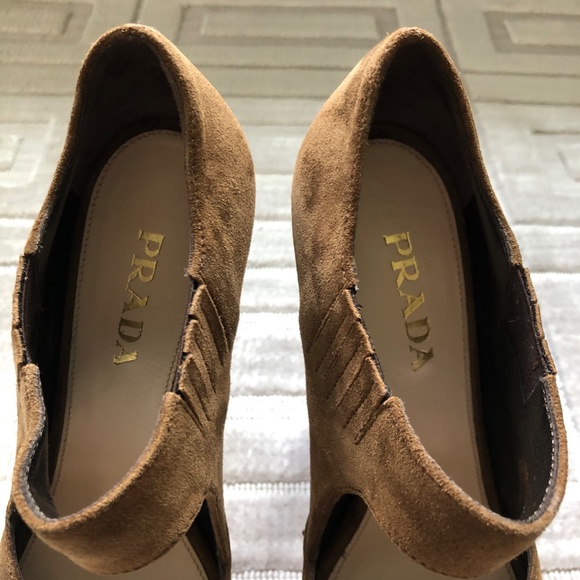 Prada Black Suede Platform Pumps With Bow Size 8.5  PRADA SUEDE PLATFORM PUMPS